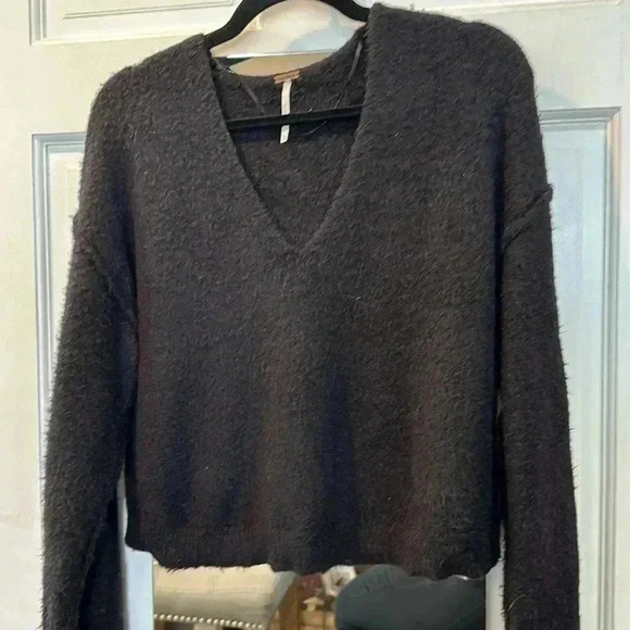 FREE PEOPLE PULL ON SWEATER BLACK SIZE SMALL - Picture 3 of 5